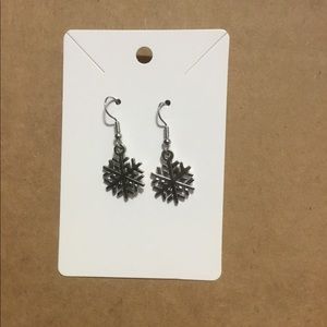 Snowflake earrings